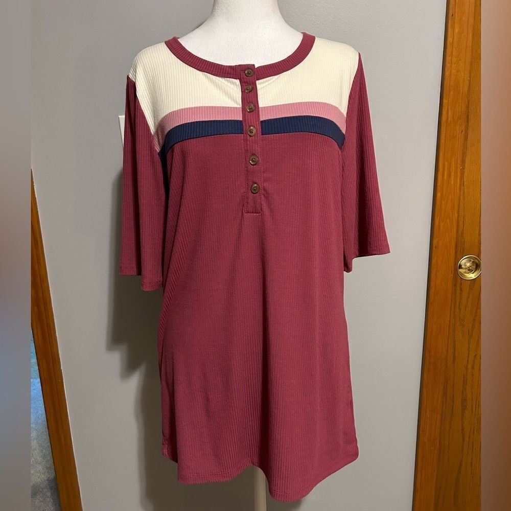 🆕 Torrid ribbed Henley short sleeve tshirt size 1 (14-16) BIN I‎